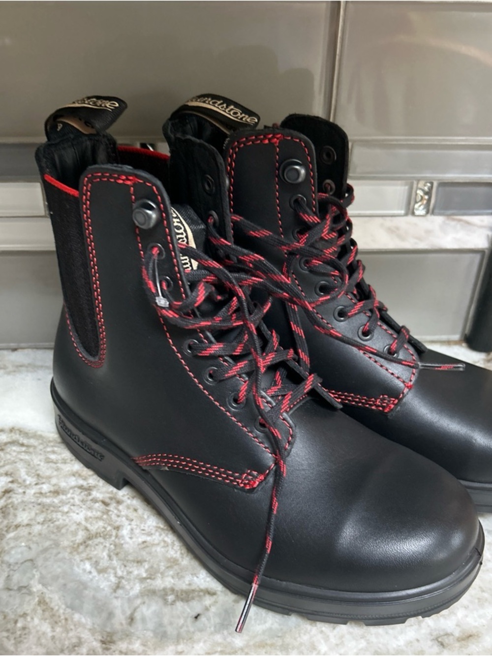 Blundstone  Original Lace Up Boots Black Red Leather Women Sz 6 New Ankle